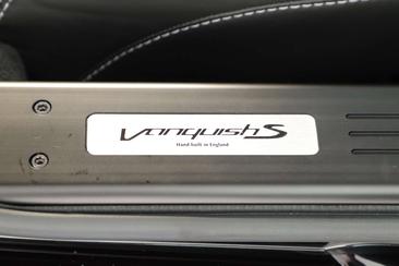 Aston Martin Vanquish Coupé Vanquish S — photo 34