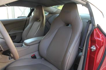 Aston Martin Vanquish Coupé V12 Touchtronic 2 — photo 14