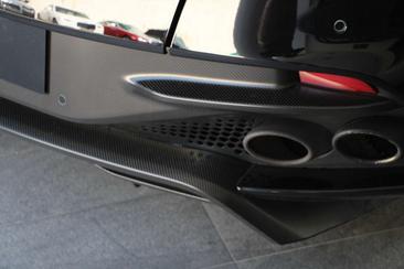 Aston Martin DBS Superleggera 5.2 V12 725 — photo 9