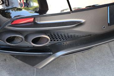 Aston Martin DBS Superleggera 5.2 V12 725 — photo 10