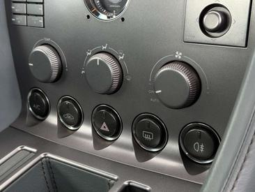 Aston Martin DB9 5.9 V12 Touchtronic — photo 28