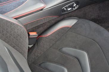 Aston Martin DBS Superleggera 5.2 V12 725 — photo 36