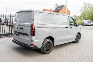 Volkswagen Transporter — photo 3