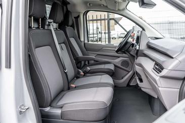 Volkswagen Transporter — photo 10