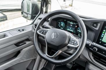 Volkswagen Transporter — photo 12
