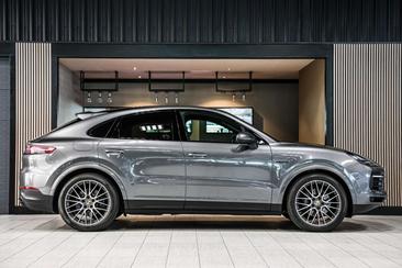 Porsche Cayenne III GTS — photo 12