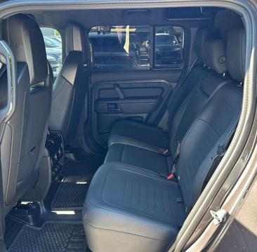 Land Rover Defender 110 OCTA 4.4 V8 635 CV AWD Auto — photo 12