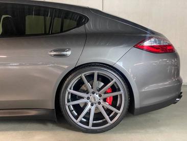 Porsche Panamera I GTS — photo 9