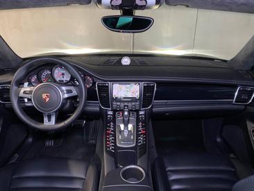 Porsche Panamera I GTS — photo 17