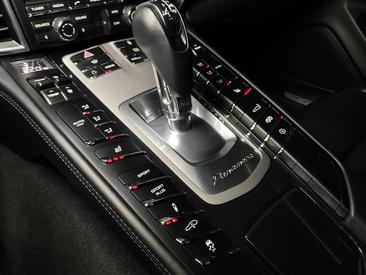 Porsche Panamera I GTS — photo 24