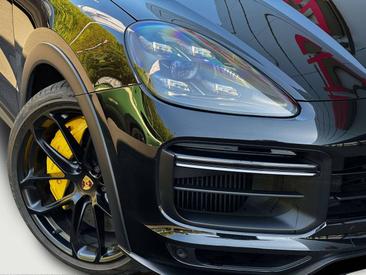 Porsche Cayenne III Turbo GT — photo 11