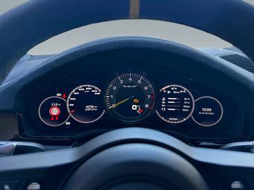 Porsche Cayenne III Turbo GT — photo 25
