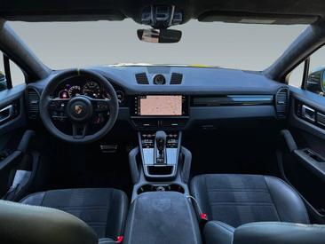 Porsche Cayenne III Turbo GT — photo 32