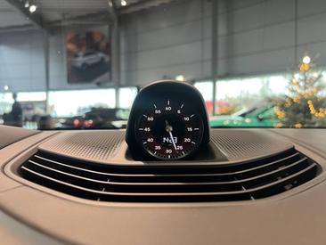 Porsche Taycan ph2 GTS — photo 17