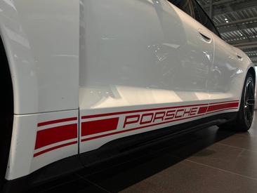 Porsche Taycan ph2 GTS — photo 30