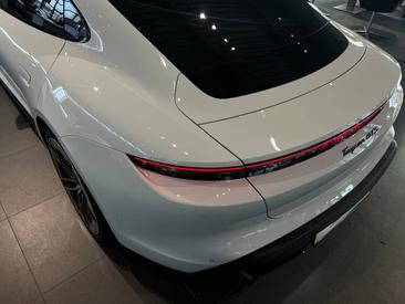 Porsche Taycan ph2 GTS — photo 33