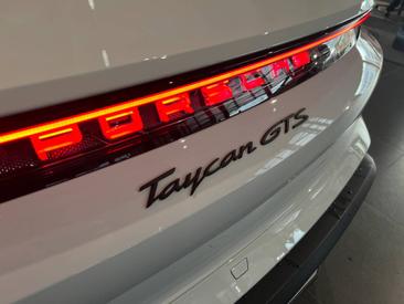 Porsche Taycan ph2 GTS — photo 36