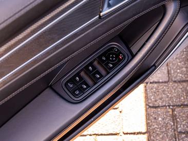 Porsche Panamera II Turbo S E-Hybrid — photo 35