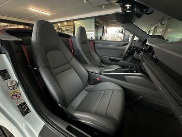 Porsche 992 I Carrera — photo 32