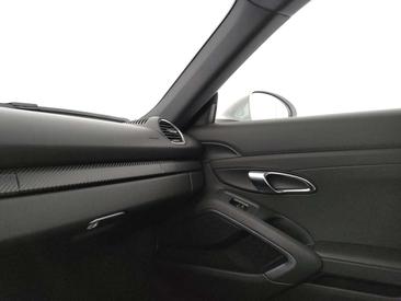 Porsche 718 Cayman T — photo 27