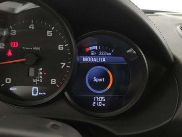 Porsche 718 Cayman T — photo 35