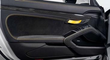 Porsche 718 Cayman GT4 — photo 26