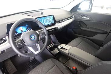 BMW IX2 EDrive20 — photo 7
