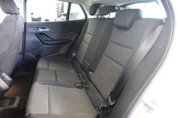 BMW IX2 EDrive20 — photo 8