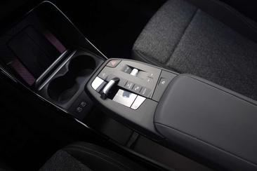 BMW IX2 EDrive20 — photo 14