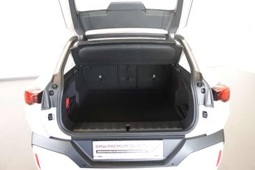 BMW IX2 EDrive20 — photo 16