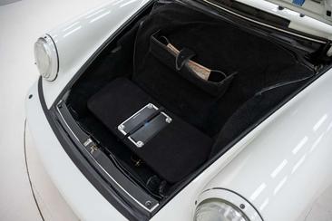 Porsche 964 Carrera 2 — photo 26