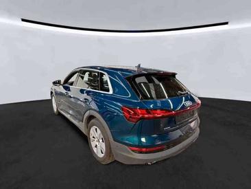 Audi E-tron S Line 50 — photo 4