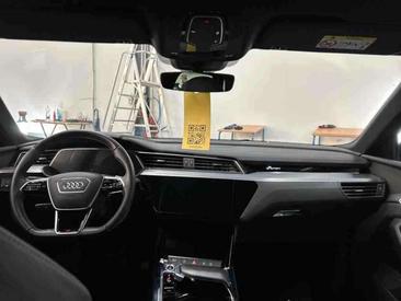 Audi E-tron S Line 50 — photo 5