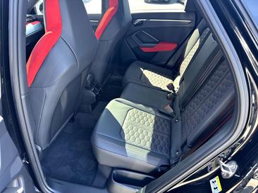 Audi RSQ3 — photo 7