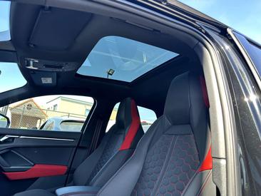 Audi RSQ3 — photo 10