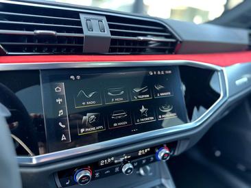 Audi RSQ3 — photo 14