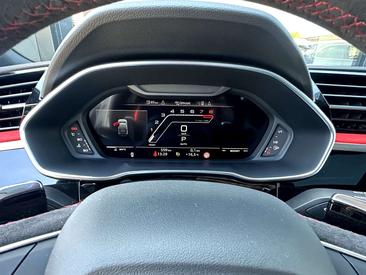 Audi RSQ3 — photo 15