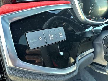 Audi RSQ3 — photo 21