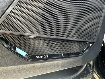 Audi RSQ3 — photo 26