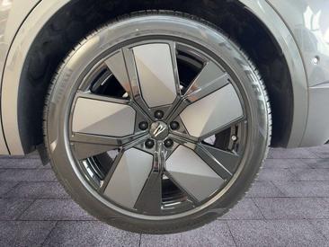 Volkswagen Touareg EHybrid — photo 6