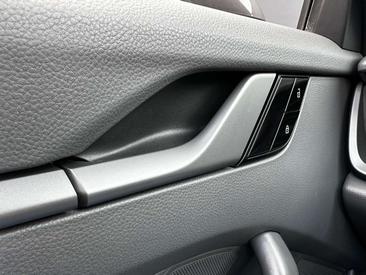 Porsche 992 I Carrera 4S — photo 22