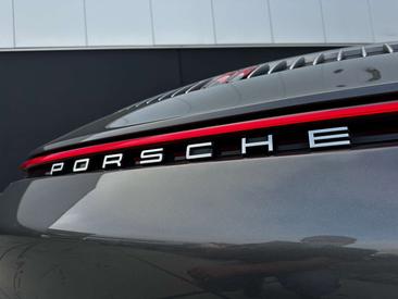 Porsche 992 I Carrera 4S — photo 31