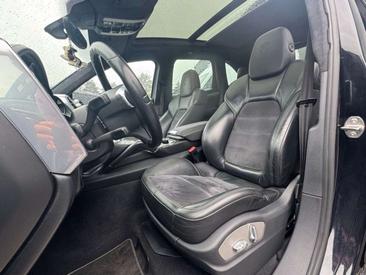 Porsche Cayenne III GTS — photo 9