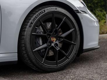 Porsche 992 II — photo 17