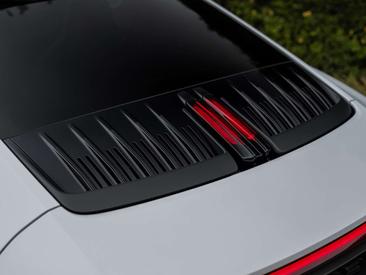 Porsche 992 II — photo 28