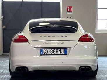 Porsche Panamera I Turbo S — photo 5