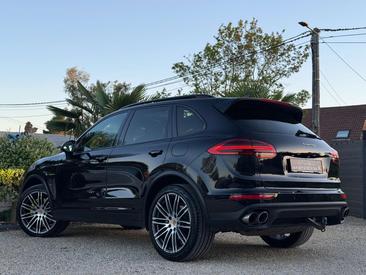 Porsche Cayenne III Turbo S — photo 8