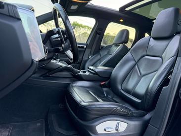Porsche Cayenne III Turbo S — photo 15