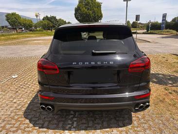 Porsche Cayenne III E-hybrid S — photo 4