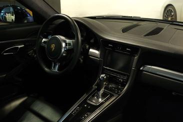 Porsche 991 Carrera 2 — photo 11